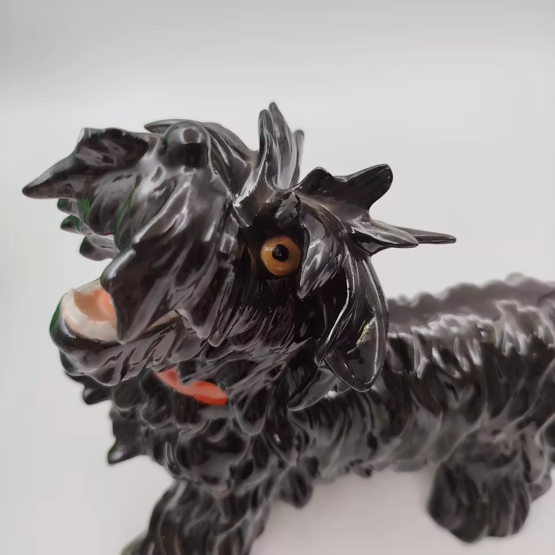 02. Черный скотч-терьер Unterweissbach